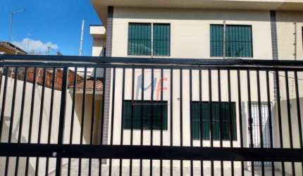 Lindo Sobrado localizado Vila Antonieta, 80m² a.u. ,2 dorms., 3 vagas de garagem, lavabo, quintal. Alugado.  REF 3.821.