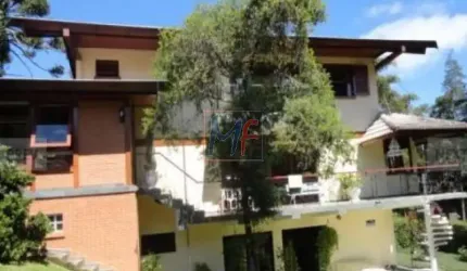 Excelente Casa alto padrão muito ampla e com 600 m2 a.u. em Véu da Noiva