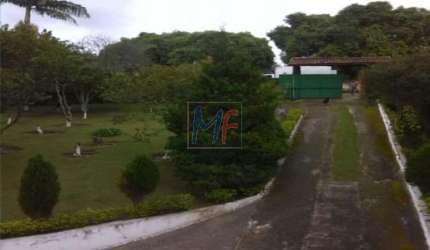 REF: 5389 Excelente sítio em Cotia com dois terrenos total 2.800 m² com casa principal e caseiro, garagem para 4 carros, piscina.
