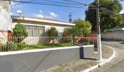 REF 7478 - Linda casa de esquina, no Jardim São Carlos ( Ermelino Matarazzo) com 2 dorms, edicula e espaço para 7 vagas de carros, 144 m² .