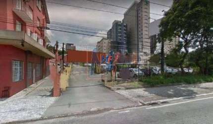 Excelente Terreno com 2747 m², e prédio 1.428 m2 a.c. bairro Centro. Zon. Coml. e residencial. Estuda permuta.(REF: 10.186)