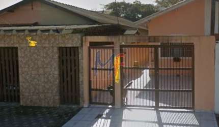 REF: 10.806 Ótima Casa no bairro Balneário Itaóca - Mongaguá, possui 2 dorms, cozinha americana, 1 vaga de garagem, 125 m² de terreno.