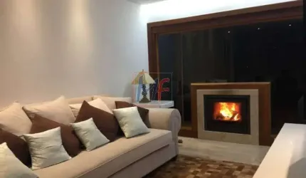 REF 11.368 Excelente Casa no bairro Alto da Boa Vista, com 5 dorms sendo 1 suíte, 2 vagas, com 700 m²A.C. , 1110 m² terreno.
