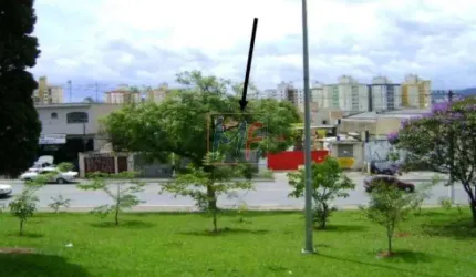 Excelente Terreno localizado  bairro Vila Florida, Guarulhos,  1.389 m²e frente de 25 m.  Não Analisa permutas. Zoneamento ZCS.  REF: 12.482