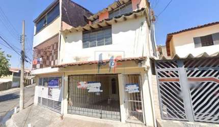 REF: 13.237 - Excelente terreno com 2 casas construídas no bairro Jardim Las Vegas, total 8 dorms, sala grande, 1 vaga, 300 m² construídos.