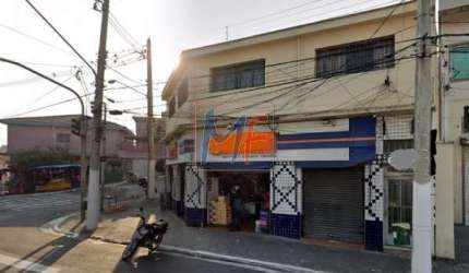 REF: 14.022 - Excelente prédio comercial e residencial, na  Vila Dom Pedro II, com um salão de 440 m² e  encima  3 aptos de 80 m² . Alugados.