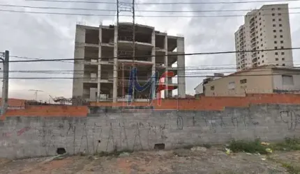 Terreno no bairro Vila Matilde, de 1.500 m² com uma construção inacabada de um prédio, testada 30 metros, zoneamento - ZEU. REF: 14.115