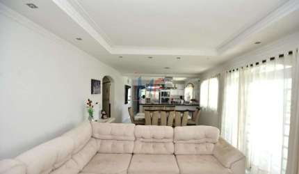 REF 15.631 Excelente Sobrado localizado no bairro Lava-pés,4.000 m² terreno , 800 m² a.c ,6 dormitórios ( 4 suítes), 25 vagas de garagem.