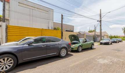 Barracão/Galpão à venda, 84.00 m2 por R$350000.00  - Uberaba - Curitiba/PR