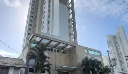 Apartamento alto padrão Campos, por casa em condomínio Região dos Lagos.