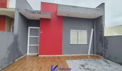 Casa com 02 Dormitórios em Praia de Leste