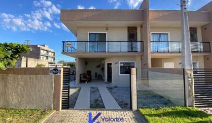 Sobrado moderno com 3 quartos em Baln Praia Grande