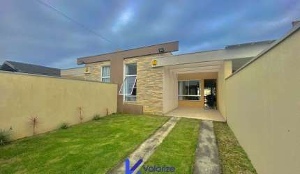 Casa com 3 quartos e piscina em praia de leste