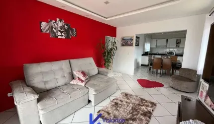 Casa em Ipanema com piscina perto do mar