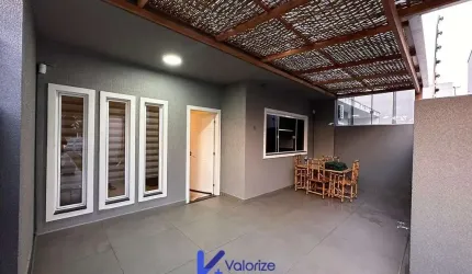 Casa à venda no Bal. Beltrami, 300m do mar.