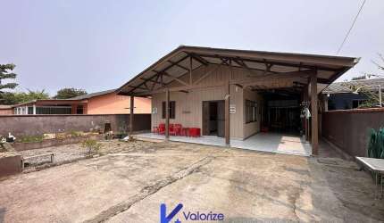 Casa à venda com 04 dormitórios em Ipanema