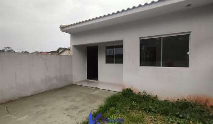 Casa 2 Dormitórios em Pontal do Sul