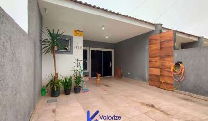 Casa com piscina e suite Praia de Leste