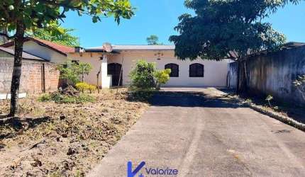 Casa com 4 Dormitórios e próximo ao mar