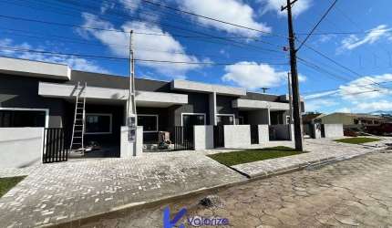 Casa Nova com Suíte a Venda a 450 Metros do Mar