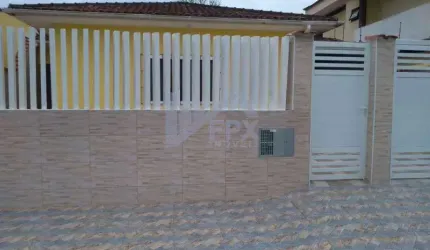 Casa para Venda em Itanhaém, Tupy, 3 dormitórios, 1 suíte, 1 banheiro, 2 vagas