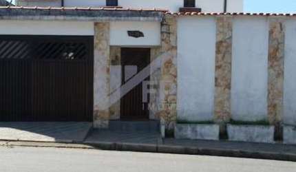 Casa Alto Padrão para Venda em Itanhaém, Centro, 5 dormitórios, 1 suíte, 4 banheiros, 3 vagas