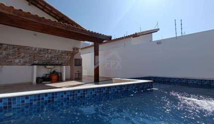 Casa para Venda em Itanhaém, Jardim Jamaica, 3 dormitórios, 1 suíte, 2 banheiros, 2 vagas