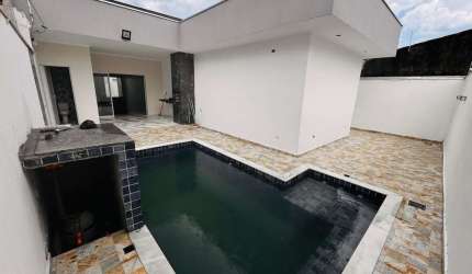 Casa para Venda em Itanhaém, Tupy, 3 dormitórios, 2 suítes, 1 banheiro, 4 vagas