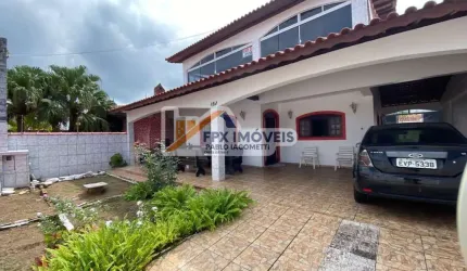 Sobrado para Venda em Itanhaém, Balneário Gaivota, 5 dormitórios, 2 suítes, 4 banheiros, 2 vagas