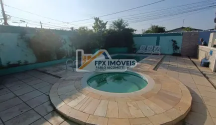 Casa para Venda em Peruíbe, JARDIM VENEZA, 4 dormitórios, 2 suítes, 5 banheiros, 4 vagas