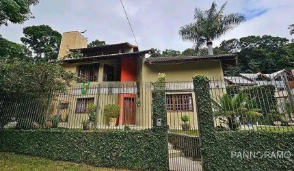 Casa 4 quartos com suítes à venda no Barreirinha em Curitiba/PR