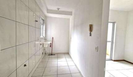 Apartamento com 2 dormitórios para alugar, 54 m² por R$ 1.795,46/mês - Velha - Blumenau/SC