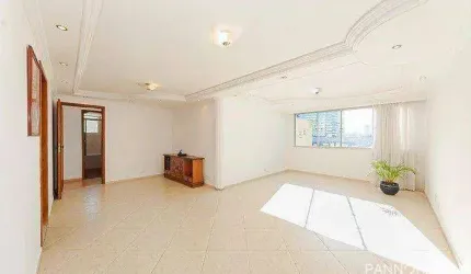 Apartamento amplo e ensolarado na Av Silva Jardim
