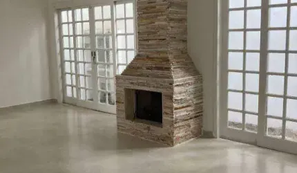 Casa Térrea Reformada à Venda – 3 Dormitórios (1 Suíte com Hidro) – Bairro Vianelo – Jundiaí/SP