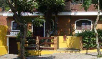 Casa Vila Albertina 4 dormitórios 5 vagas e piscina