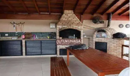 Aconchegante Apartamento com sacada, carpete de madeira nos 2 dormitórios e na sala, à venda, 65 m² por R$ 390.000 - Vila Rosália - Guarulhos/SP