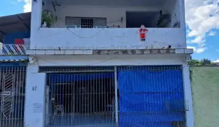 Sobrado Para Vender com 4 quartos no bairro Laranjeiras em Caieiras