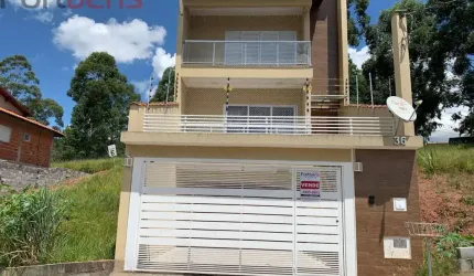 Sobrado Para Vender com 3 quartos 2 suítes no bairro Laranjeiras em Caieiras