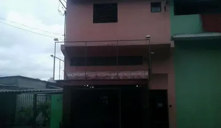Sobrado Para Vender com 3 quartos no bairro Laranjeiras em Caieiras