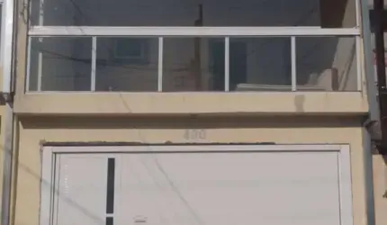 Sobrado Para Vender com 3 quartos 1 suítes no bairro Laranjeiras em Caieiras