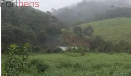 Sítio Para Vender com 2 quartos no bairro Jardim Santa Maria em Juquiá
