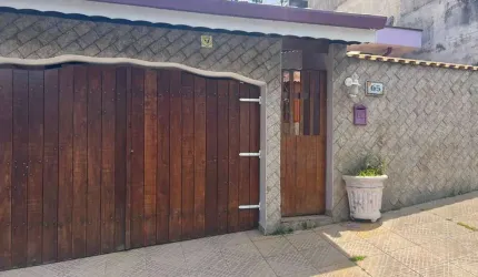 Casa Para Vender com 3 quartos 1 suítes no bairro Laranjeiras em Caieiras