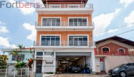 Prédio / Edifício Inteiro Comercial Para Alugar com 15 Salas no bairro Região Central em Caieiras