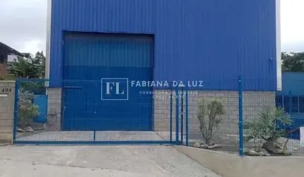 Barracão / Galpão / Depósito à venda no Petrópolis, Joinville  por R$ 650.000