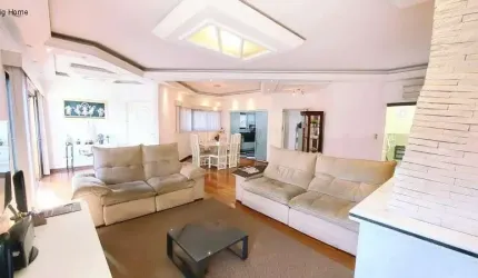 Sobrado todo decorado para Venda no Jardim França, local privilegiado, próximo ao Shopping Trimais, 4 dorms(3 suítes), 7 vagas e lazer