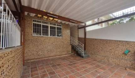 Sobrado para Venda no Horto Florestal, ótima localização, à 5 minutos do Parque Horto Florestal, à 15 minutos do Shopping Metrô Tucuruvi