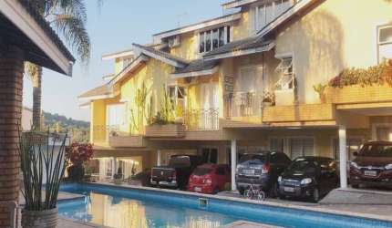 Casa em condomínio fechado para Venda no Horto Floresta, excelente localização, ao lado do Parque Horto Floresta. 3 dormitórios (2 suítes) e 3 vagas