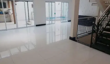 Casa em condomínio fechado para Venda no Tremembé, excelente localização, ao lado da Av. Nova Cantareira, 4 suítes e 5 vagas