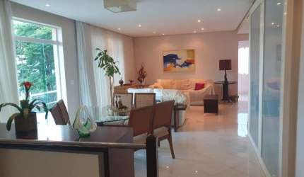 Sobrado residencial em condomínio fechado para Venda no Tremembé, excelente localização, Pé da Serra da Cantareira. 4 suítes e 4 vagas