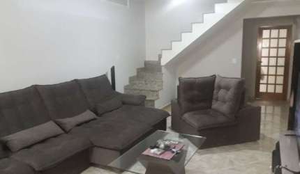 Sobrado residencial para Venda no Parque Vitória, excelente localização, ao lado do Shopping Metrô Tucuruvi. 3 dormitórios (1 suíte) e 4 vagas